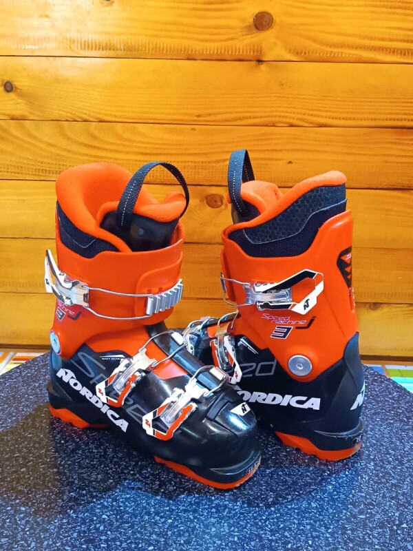 LYŽIARKY NORDICA SPEED MACHINE J3 RED 22MP